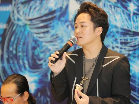 Tùng Dương: "20 năm đi hát, tôi có nhiều kỷ niệm vui, buồn"