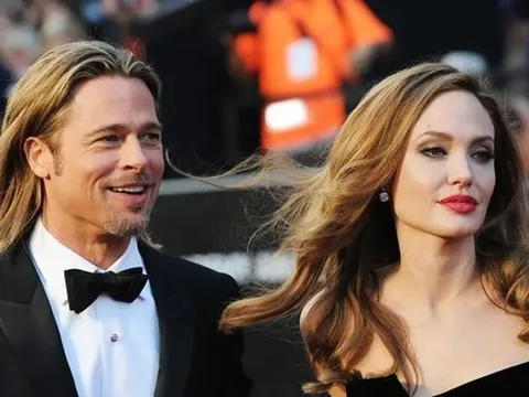 Brad Pitt không dám yêu siêu mẫu nội y vì Angelina Jolie