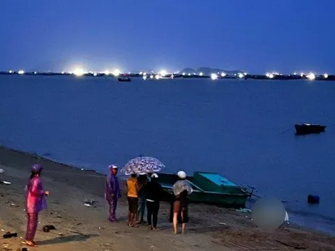 Khánh Hòa: Tìm thấy thi thể nạn nhân bị lật ghe trên biển Vạn Giã