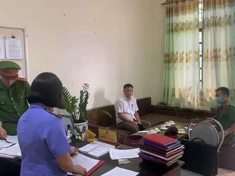 Khởi tố nữ giám đốc và một chủ tịch xã lập khống hồ sơ xây dựng