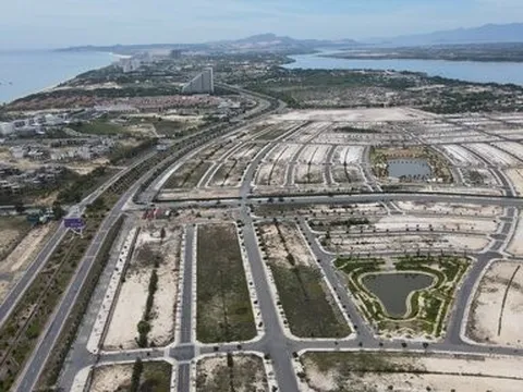 Khánh Hòa: Cách chức Phó Chủ tịch huyện do sai phạm trong quản lý đất đai