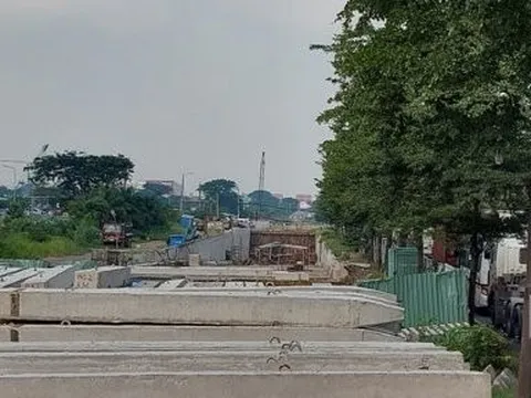 Vì sao hầm chui Nguyễn Văn Linh – Nguyễn Hữu Thọ chậm tiến độ?