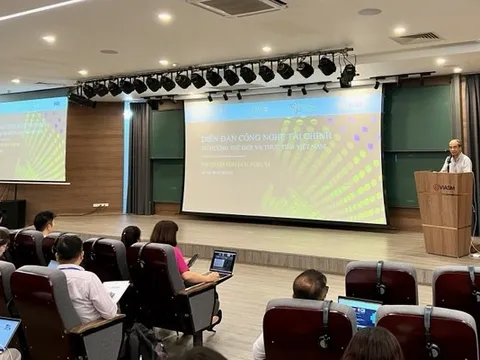 Diễn đàn Công nghệ tài chính - Xu hướng thế giới và thực tiễn Việt Nam