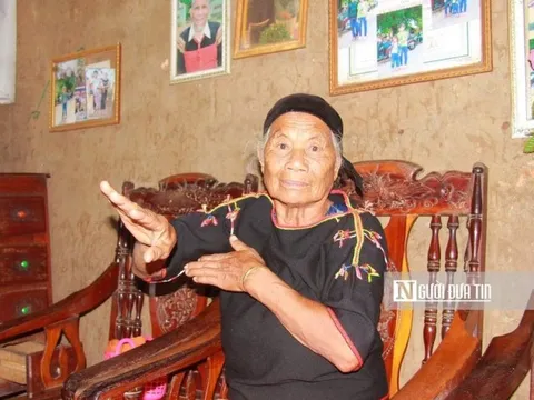 Trăn trở của nghệ nhân “cầm trịch” đội chiêng nữ duy nhất ở Đắk Lắk