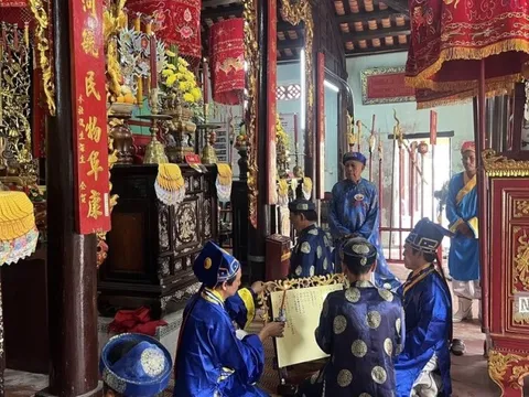 Lễ tế thu ở Đình làng Đức Thắng, người dân cầu mong bình an