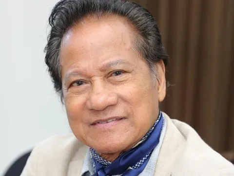 Chế Linh cùng 3 con hát ở Tết Vạn lộc 2023