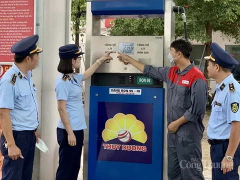 Kiểm tra, giám sát toàn bộ hệ thống kinh doanh xăng dầu; xử lý nghiêm các trường hợp vi phạm