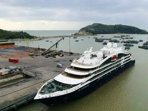 Quảng Bình lần đầu tiên đón du thuyền quốc tế cao cấp