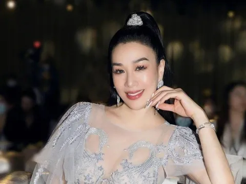 Mỹ nhân “Thiên long bát bộ” diễn ở sự kiện nhỏ, nhận cát-xê “khủng”