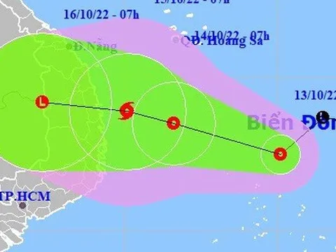 Áp thấp nhiệt đới khả năng mạnh lên thành bão hướng vào từ Quảng Trị - Phú Yên