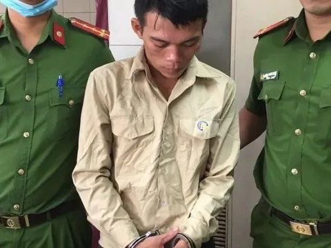Huế: Bắt 2 đối tượng lợi dụng mưa lũ vào bệnh viện "chôm" tài sản