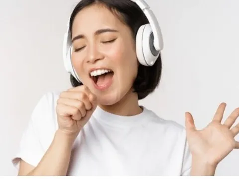 Bất ngờ với tác dụng của việc ca hát – cải thiện chức năng tim, phổi, kéo dài tuổi thọ