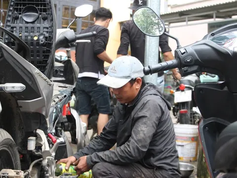 Tương thân tương ái trong mùa mưa lũ