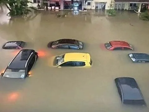 Cảnh báo khẩn lũ lụt, một số bang ở Australia yêu cầu dân sơ tán gấp