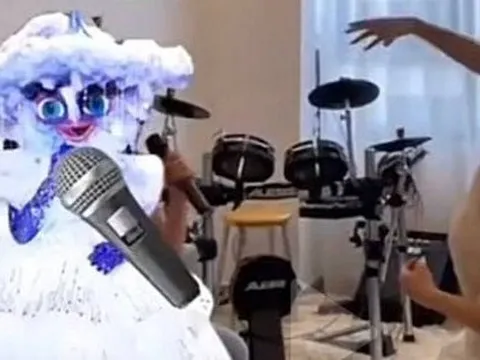 Lady Mây bị giáo viên thanh nhạc của nhiều ca sĩ lộ danh tính, người trong cuộc nói gì?