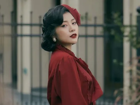 Sao Mai Nguyễn Thu Hằng ra mắt MV 'Áo anh màu nắng' do Phạm Phương Thảo sáng tác