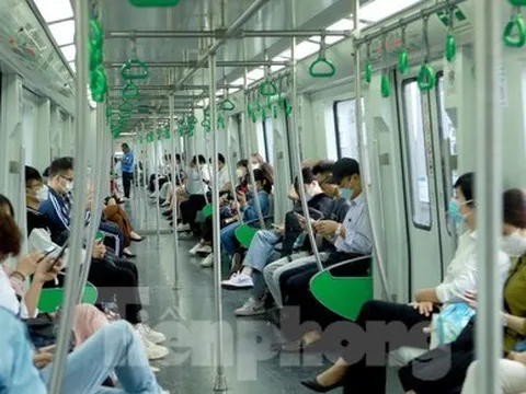 Hơn 32.000 lượt khách đi tàu điện Cát Linh - Hà Đông mỗi ngày