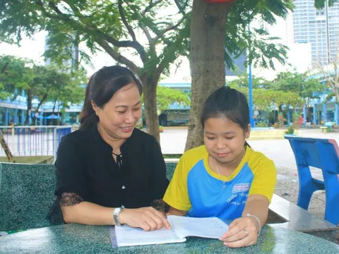 Mẹ 'đỡ đầu' chắp cánh ước mơ cho trẻ mồ côi