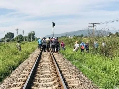 Bình Thuận: Điều tra nguyên nhân người đàn ông tử vong ven đường