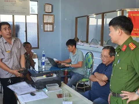 Bà Rịa-Vũng Tàu: Bắt quả tang giám đốc hợp tác xã vận tải nhận tiền hối lộ
