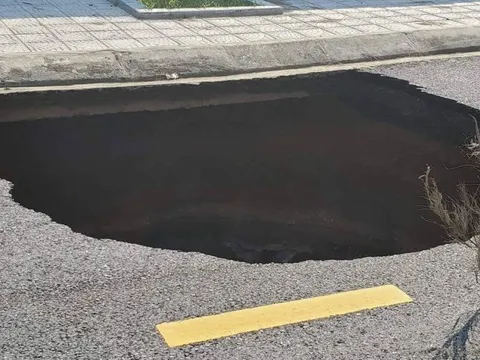 Lý giải nguyên nhân liên tục xuất hiện hố sụt tại Quảng Bình