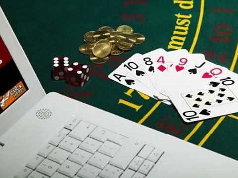 Hải Dương: Khởi tố, bắt tạm giam nhóm cựu công an trại giam đánh bạc