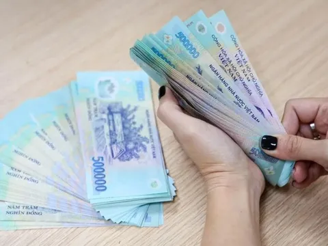 Quy định mới về chính sách tiền lương; công tác tổ chức, cán bộ có hiệu lực từ tháng 11/2022