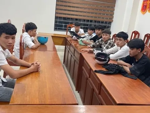 Bình Thuận: Ngăn chặn nhóm thanh niên dùng hung khí, bom xăng đi đánh nhau