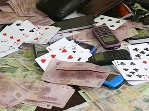 Bình Thuận: Triệt phá quán cà phê tổ chức đánh bạc ăn tiền