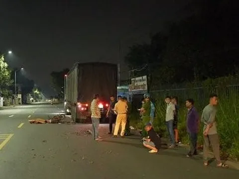 Bà Rịa-Vũng Tàu: Điều tra vụ tông đuôi xe container đậu bên đường khiến 1 người tử vong