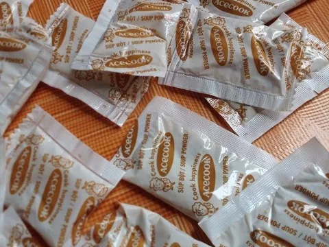 Cảnh báo nguy cơ khi mua lẻ gói súp mì ăn liền "Hảo Hảo tôm chua cay"