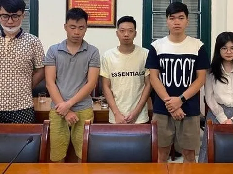 Bắt nhóm người mạo danh Bệnh viện mắt Trung ương lừa đảo người cao tuổi