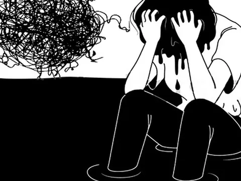 Phụ nữ cộc tính, nóng lạnh sau sinh