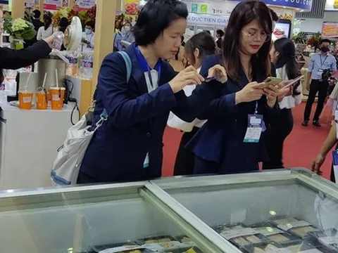 Cá tra mang về 2 tỉ USD