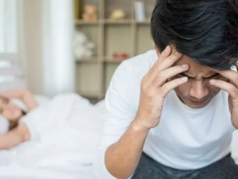 Làm gì để vượt qua khủng hoảng sinh lý tuổi trung niên?