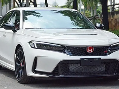 Ảnh ‘nóng’ Honda Civic Type R 2022 giá khoảng 2 tỷ đồng đầu tiên Việt Nam