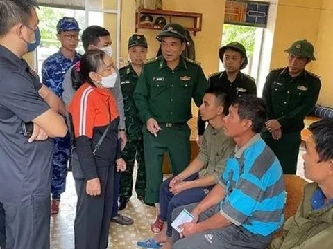 Khẩn trương tìm kiếm 3 thuyền viên mất tích trên biển