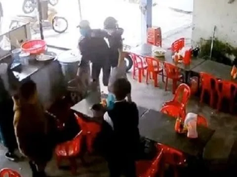 Điều tra vụ nam sinh bị nhóm côn đồ tấn công trong quán nước