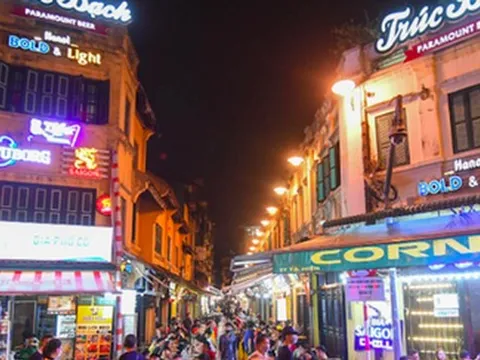 Du khách quốc tế đến Hà Nội tăng vượt mọi dự báo