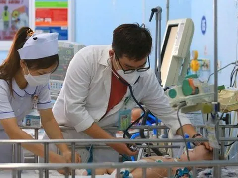 Bùng phát dịch sốt xuất huyết: Dấu hiệu cần nhập viện