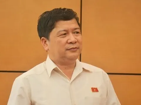 “Bộ trưởng phải có trách nhiệm với phần trả lời, với lời hứa của mình"