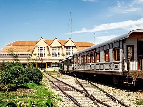 Đường sắt chạy tăng cường tàu du lịch Đà Lạt, nhiều ưu đãi