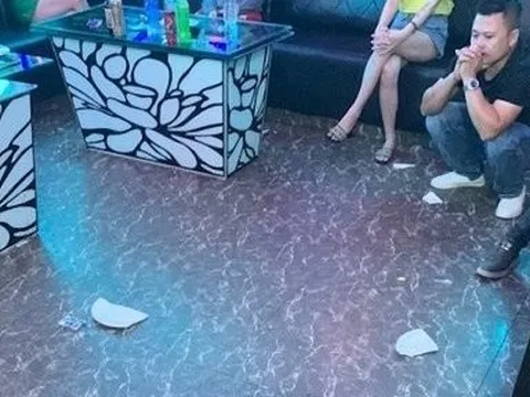 Đột kích quán karaoke bắt nhóm đối tượng và “chân dài” sử dụng ma túy