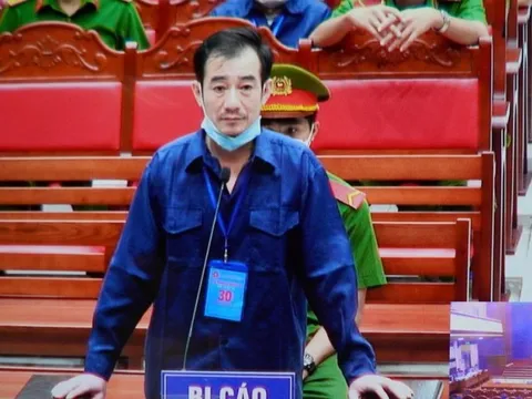 Xử vụ buôn lậu 200 triệu lít xăng dầu: Lời khai của các bị cáo giao nhận xăng dầu