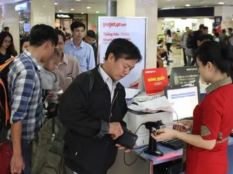 Giá vé bay Tết tăng từng ngày