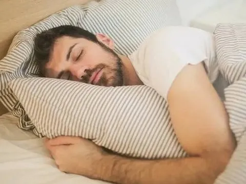 Uống trà chuối nguyên vỏ để đẩy lùi chứng bệnh mãn tính này