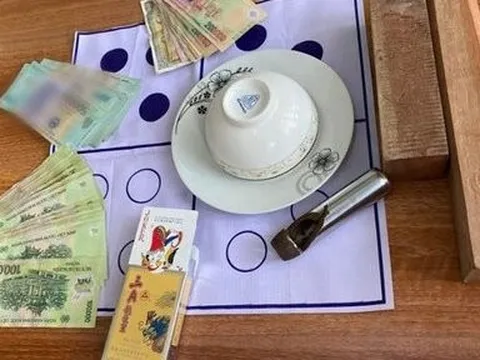 Bắc Giang: Bắt 7 đối tượng đánh bạc, thu giữ hàng triệu đồng