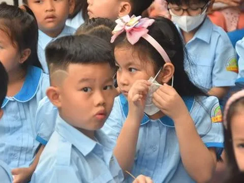 Khoán trắng thu BHYT cho trường học, Sở GD-ĐT TP HCM lên tiếng