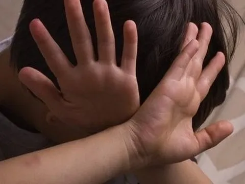 Tp.HCM: Điều tra vụ bé gái 17 tháng tuổi tử vong nghi do bị bạo hành