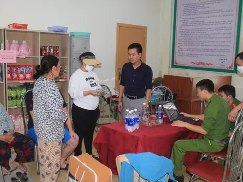Nghệ An: Xác minh chiêu trò bán hàng “tặng quà” cho người cao tuổi